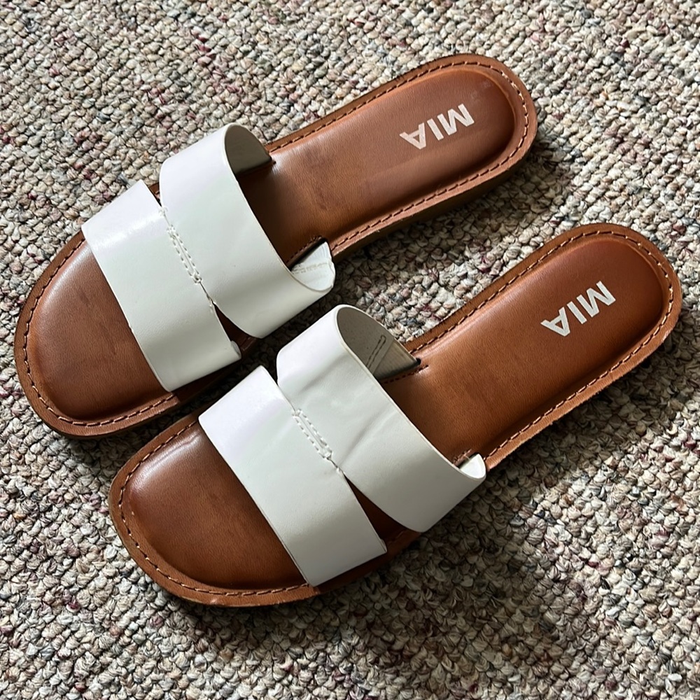 Francesca White Sandal 🤍